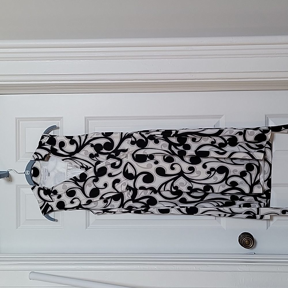 New York & Company sleeveless faux wrap dress, size Large